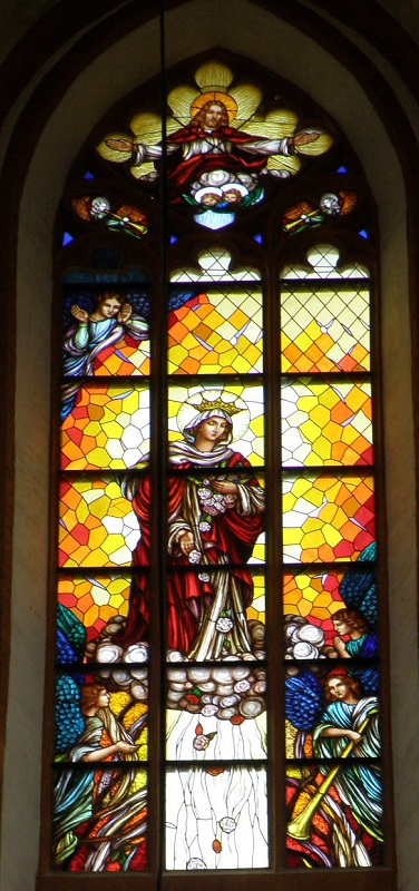 7. Stained glass–works (3 windows) in the presbytery at St. Elizabeth’s Church – designed by Anna Lamparska 2010 – ul, Św. Elżbiety 1, photo by Monika Muszyńska